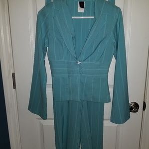 Wrapper blue suit